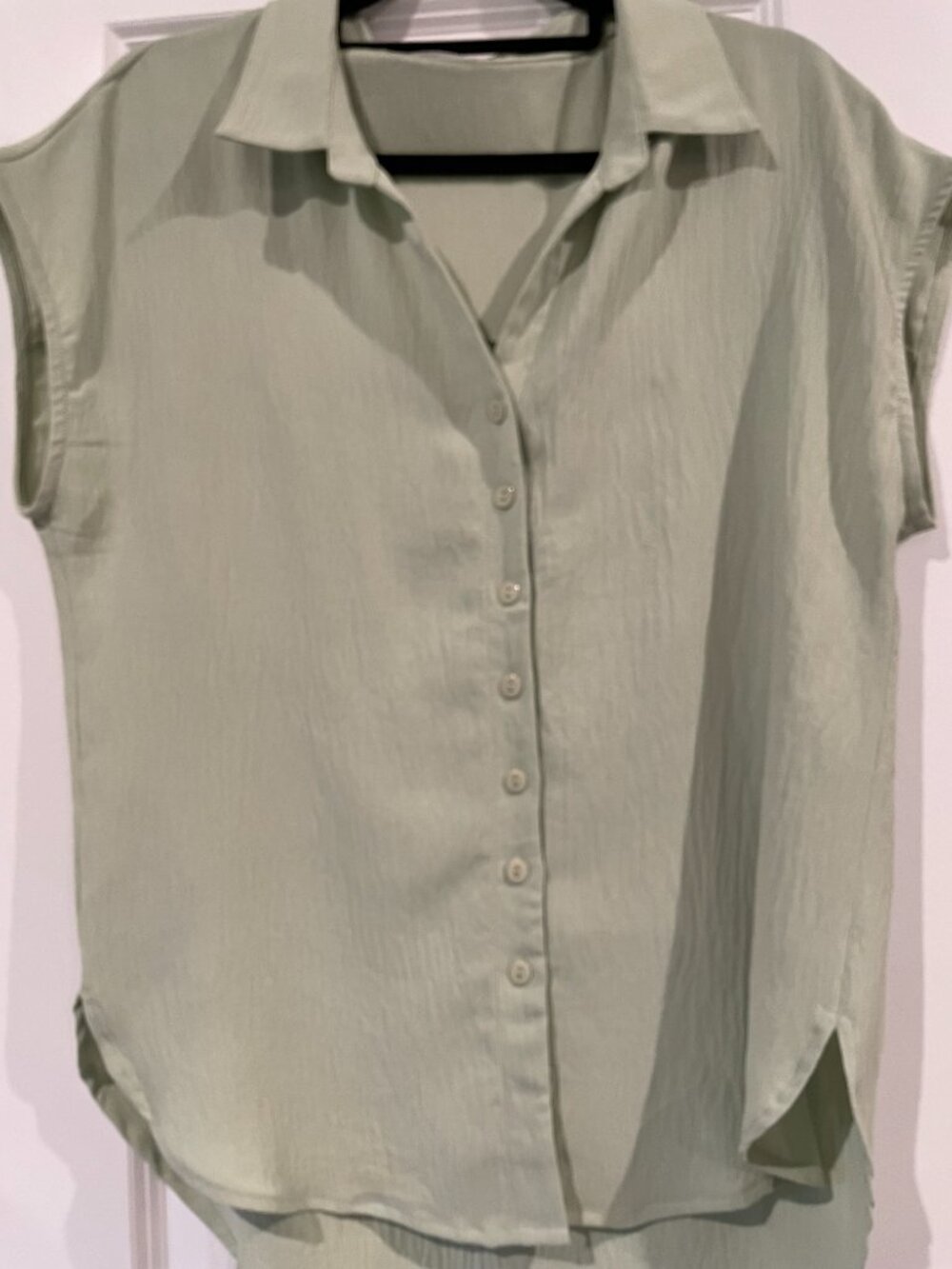 Women's Green Sleeveless Blouse Size XL